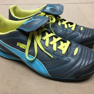 Puma indoor soccer shoes